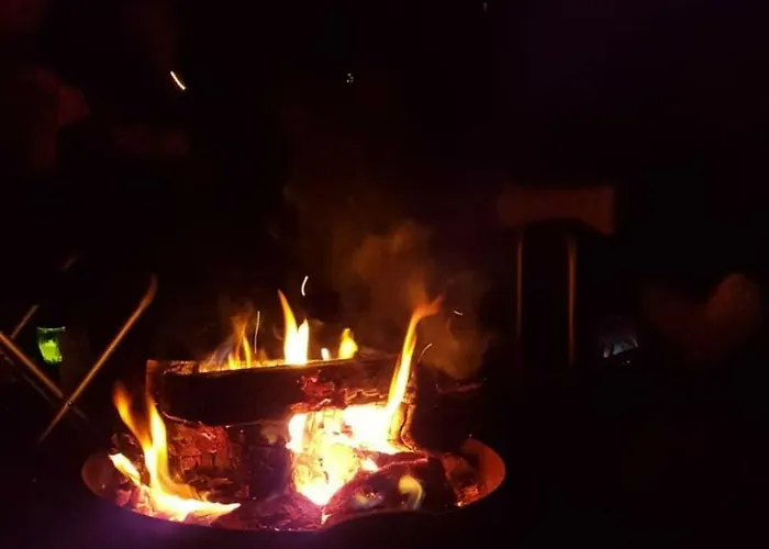 Uebernachten In Unseren Crutpracht Gaestezimmern Mit Grossem Bauernfruehstueck, Ab April 24 Auch In Der Duffel-scheune Apartman